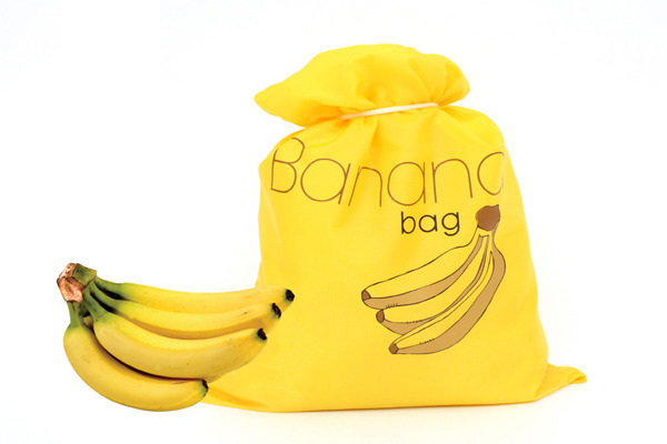 Banana bag medium made from recycled material - red | Women | MARC O'POLO